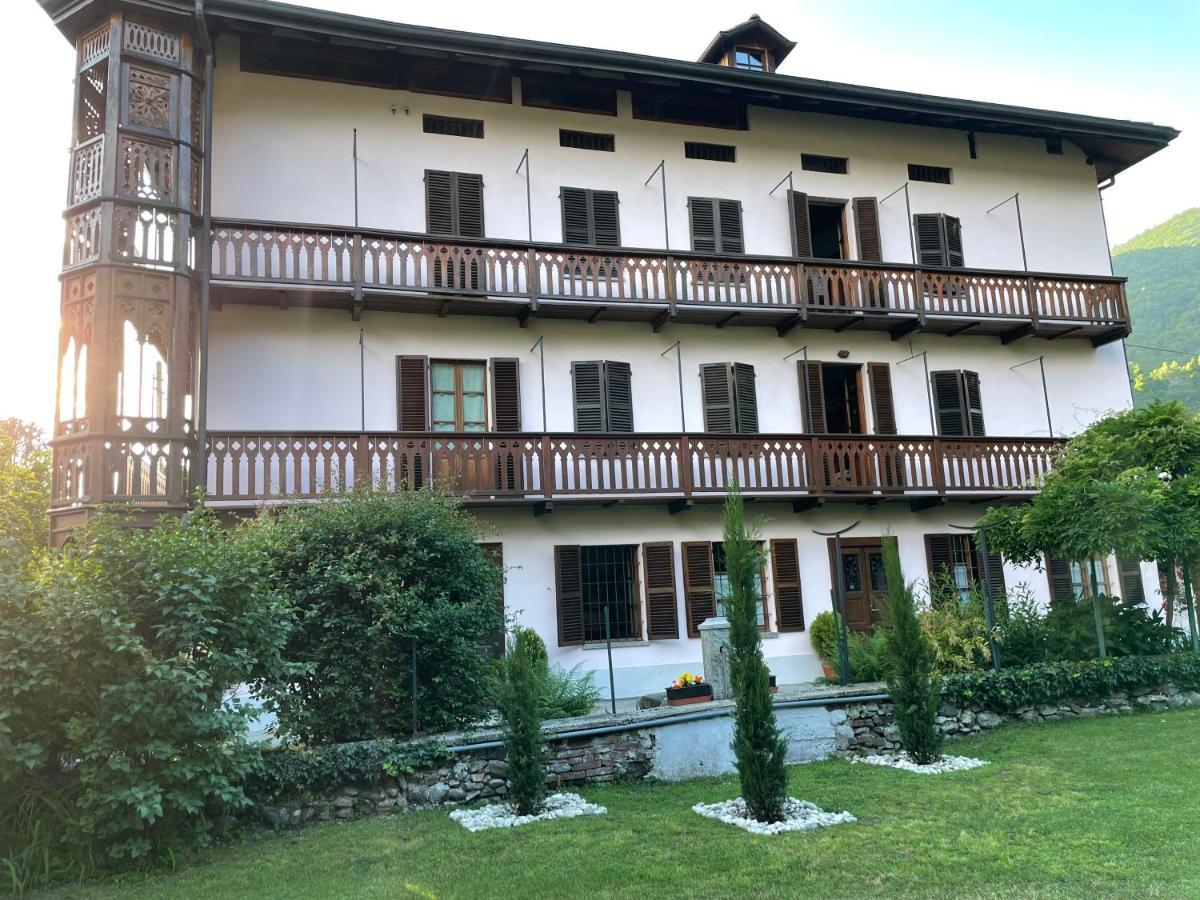 Dimora Fiorita Senior My Holiday Home Varallo Bagian luar foto
