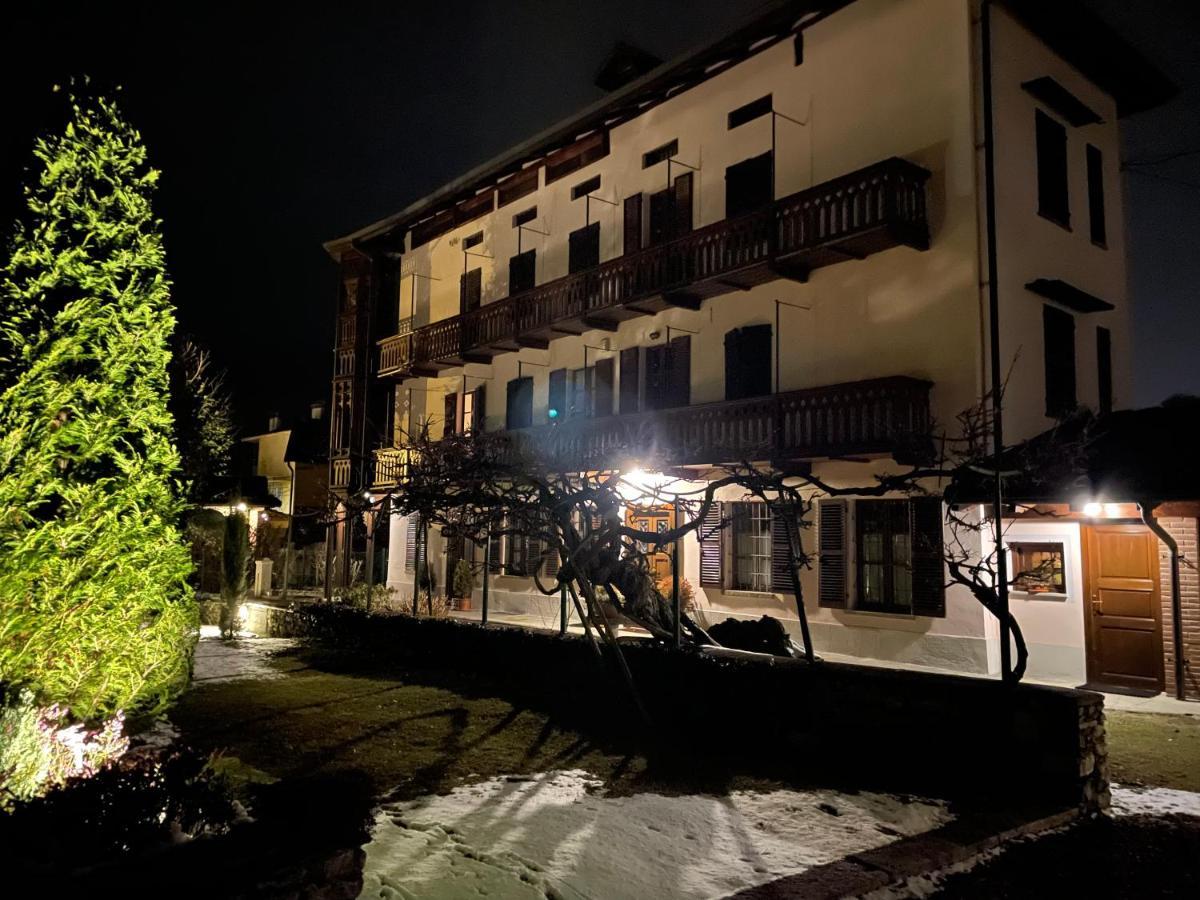 Dimora Fiorita Senior My Holiday Home Varallo Bagian luar foto