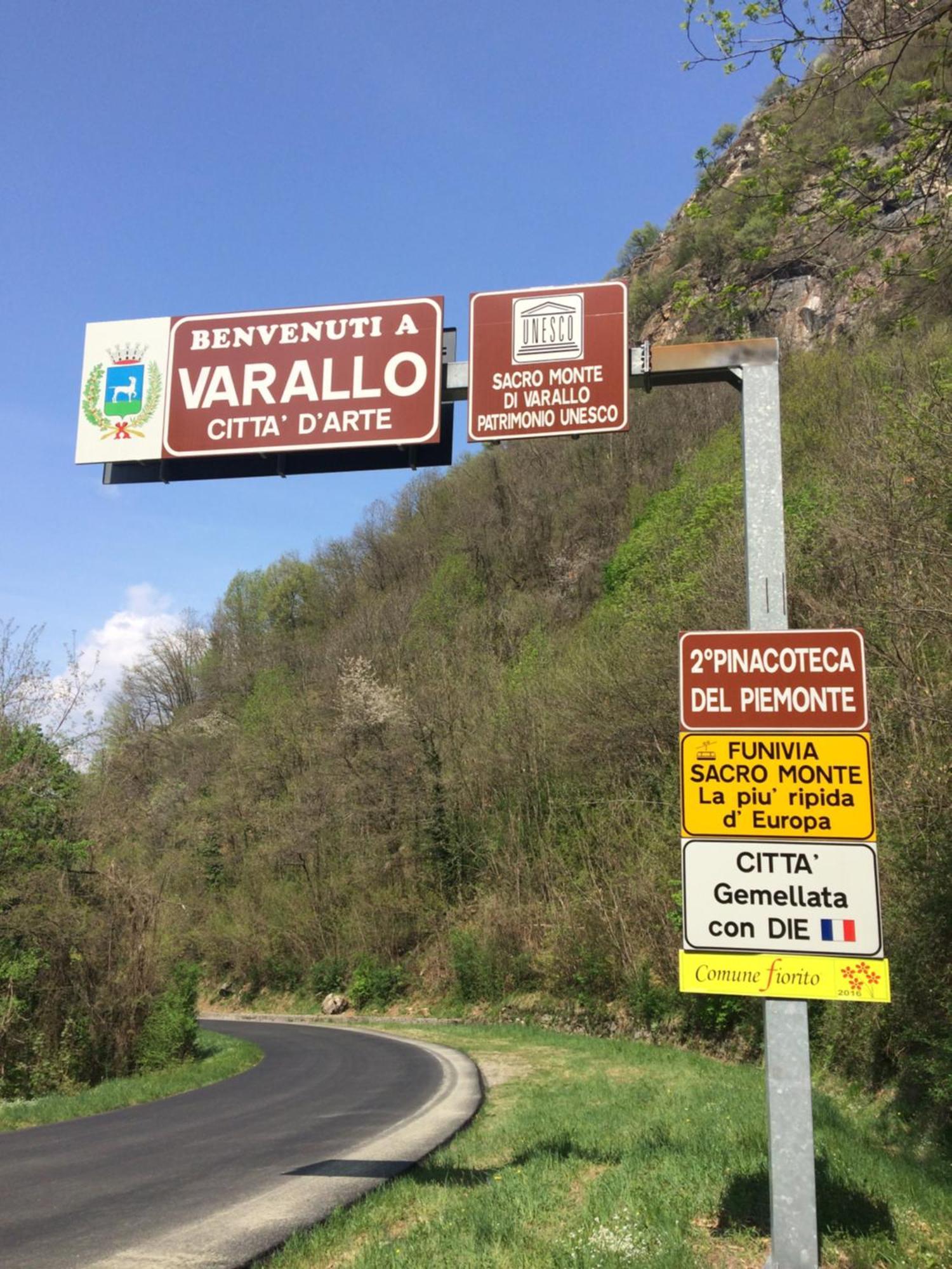 Dimora Fiorita Senior My Holiday Home Varallo Bagian luar foto